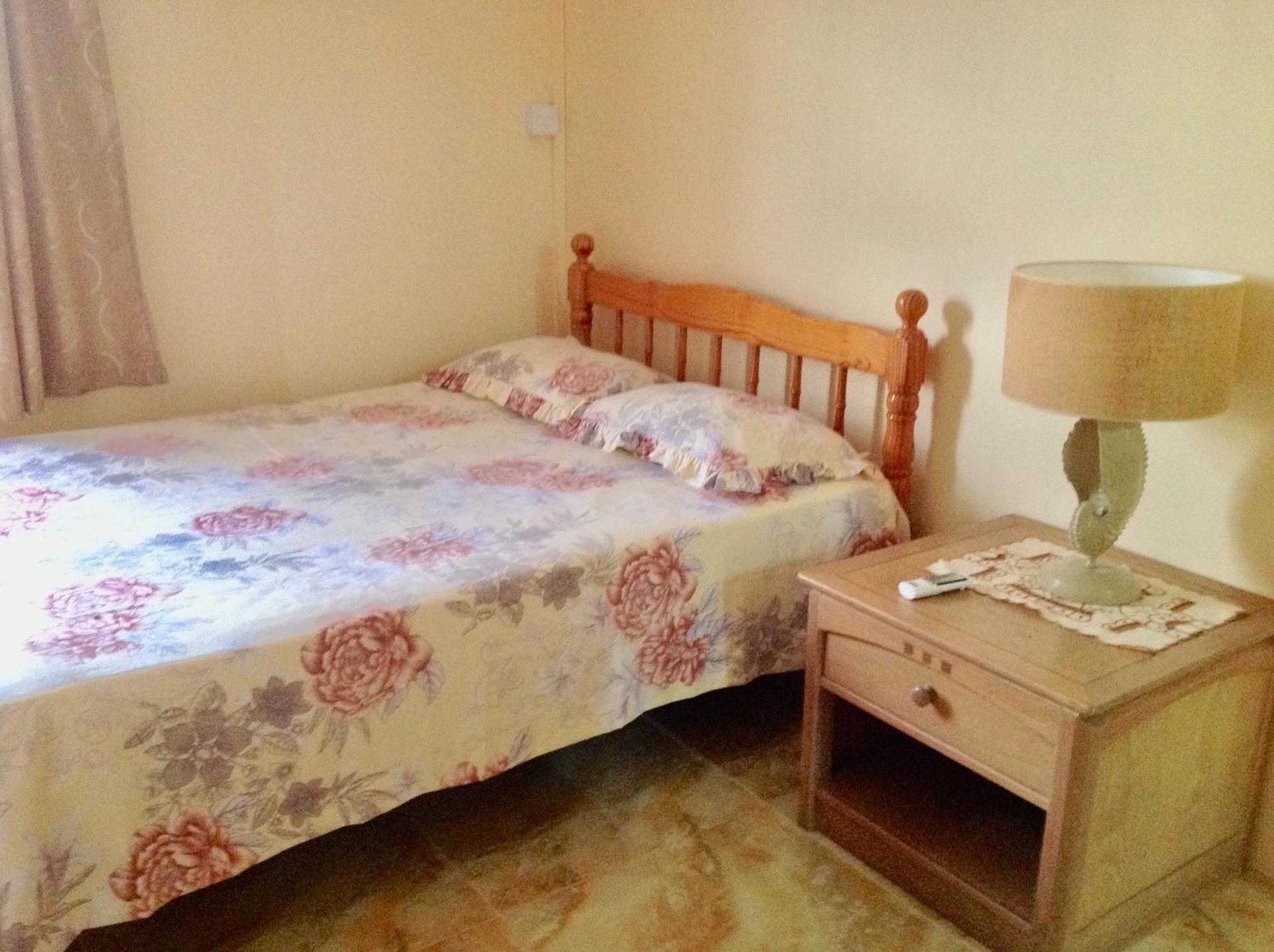Cardamon Villa Is A 2 Bedroom With 1 Bathroom And Seperate Toilet Detached House With Ac And Swimming Pool , 5 Minutes Walk From Flic En Flac Public Beach Buitenkant foto