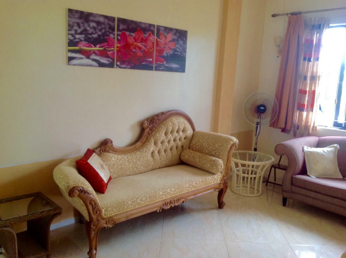 Cardamon Villa Is A 2 Bedroom With 1 Bathroom And Seperate Toilet Detached House With Ac And Swimming Pool , 5 Minutes Walk From Flic En Flac Public Beach Buitenkant foto